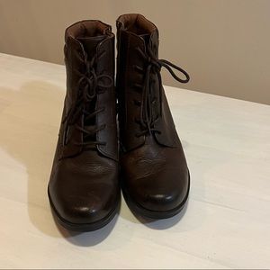 born extra comfy booties